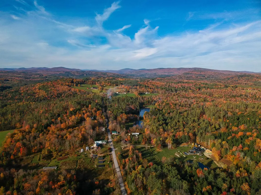 95 Middletown Road Londonderry VT 05155