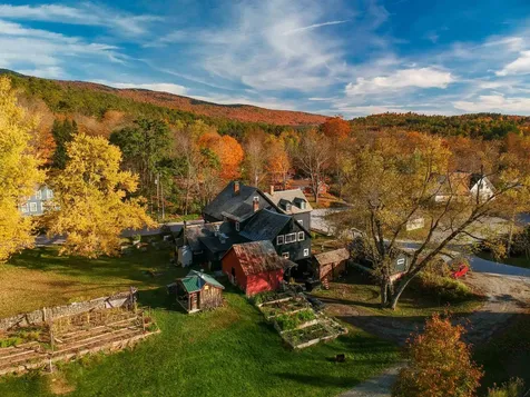 95 Middletown Road Londonderry VT 05155