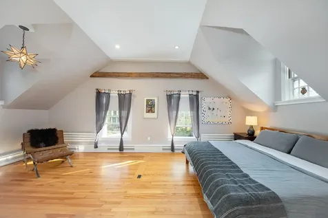 95 Middletown Road Londonderry VT 05155