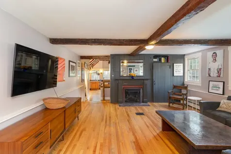 95 Middletown Road Londonderry VT 05155