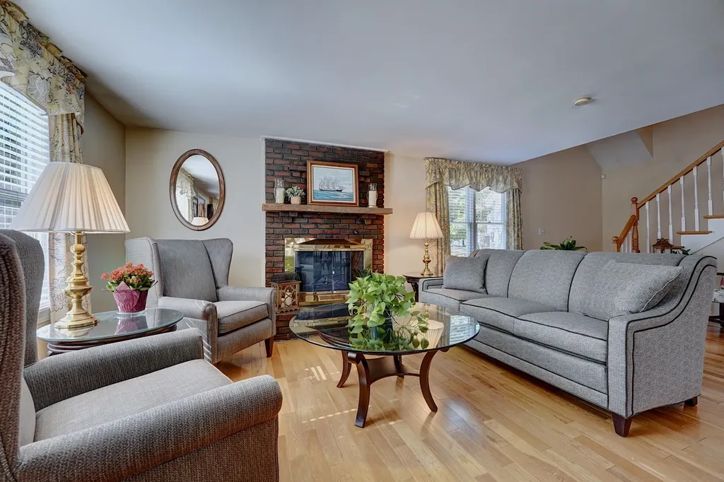 47 Gray Court Rye NH 03870