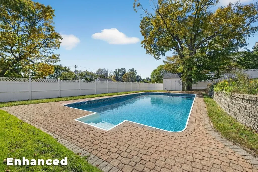 84 East Broadway Street Derry NH 03038