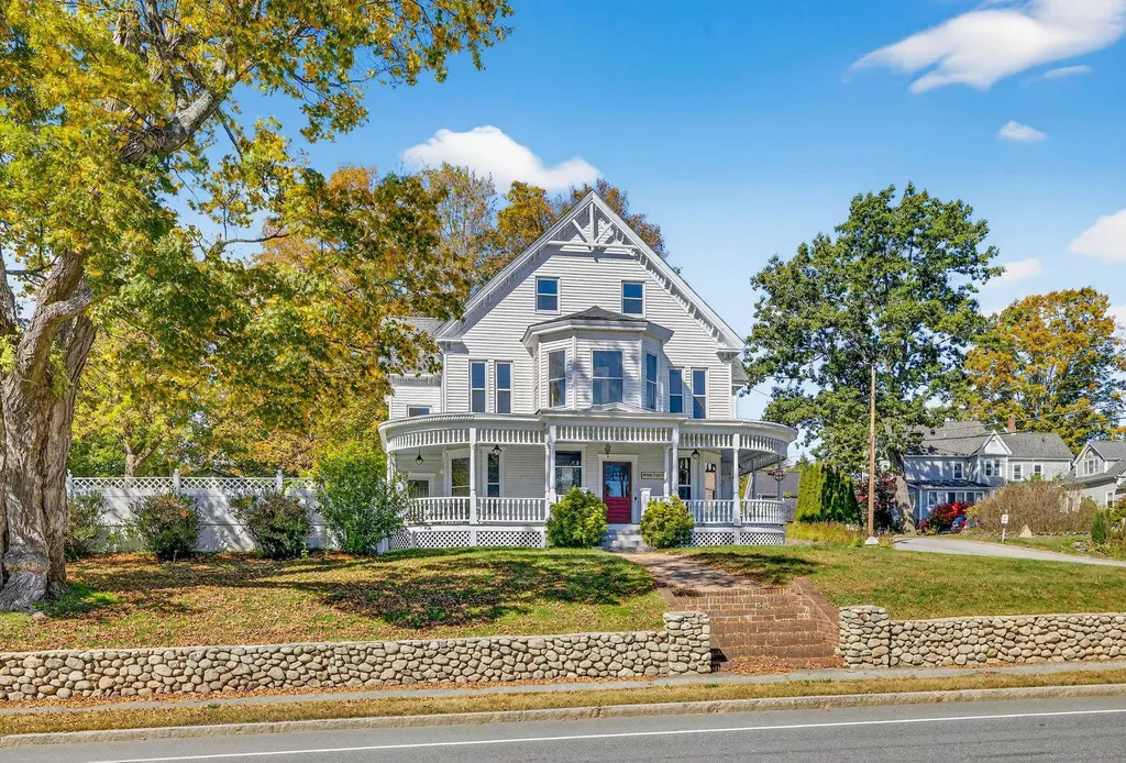 84 East Broadway Street Derry NH 03038