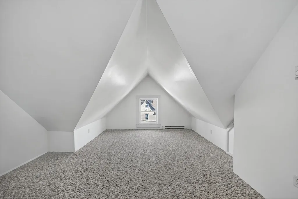 84 East Broadway Street Derry NH 03038