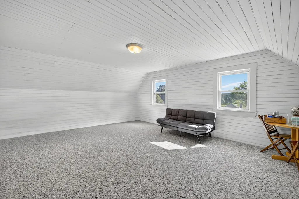 84 East Broadway Street Derry NH 03038