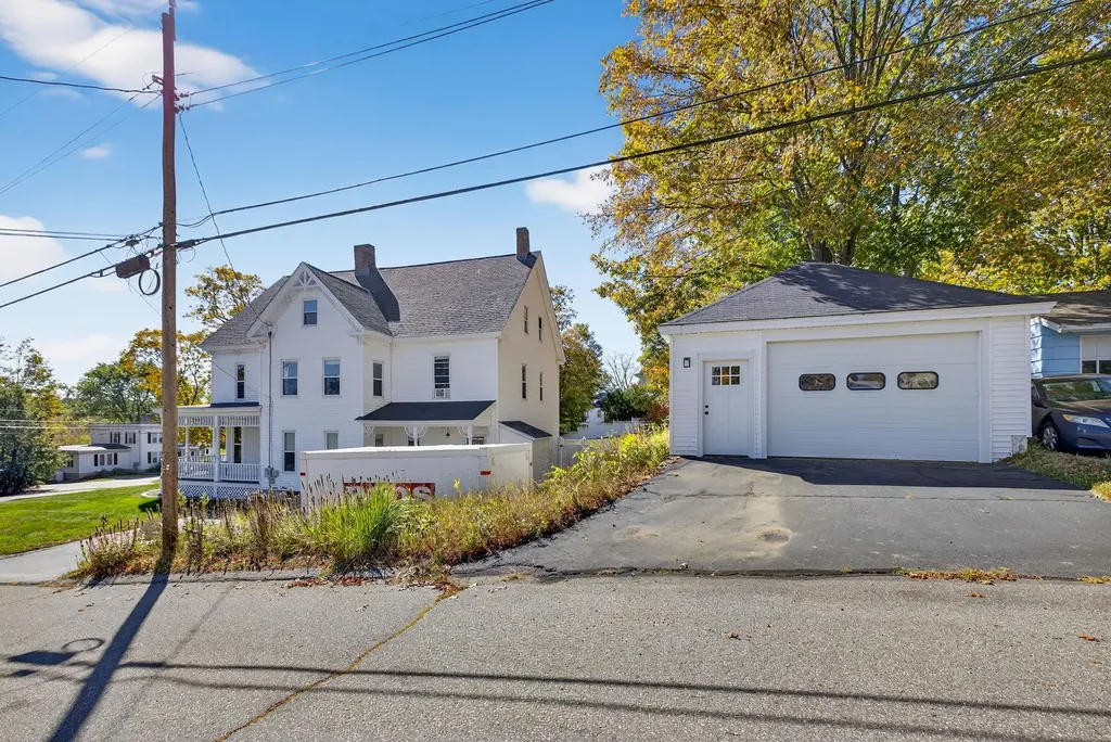 84 East Broadway Street Derry NH 03038