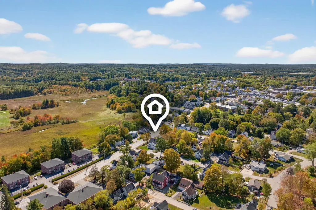 84 East Broadway Street Derry NH 03038