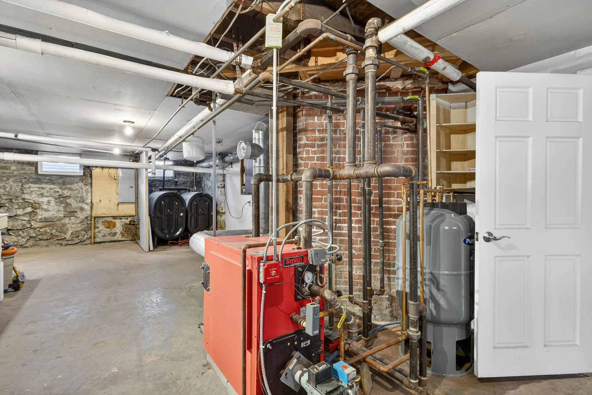 84 East Broadway Street Derry NH 03038