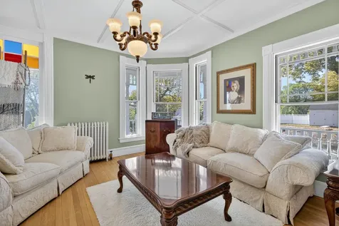 84 East Broadway Street Derry NH 03038