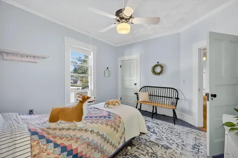 84 East Broadway Street Derry NH 03038