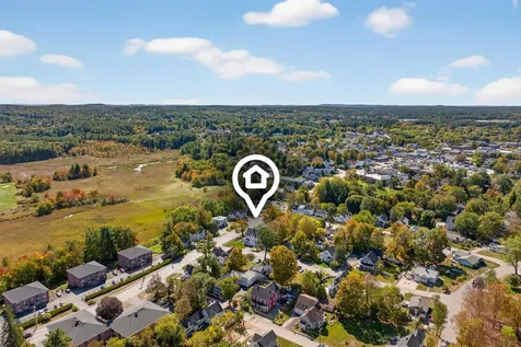 84 East Broadway Street Derry NH 03038