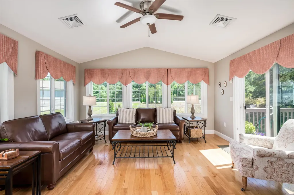 237 Villager Road Chester NH 03036