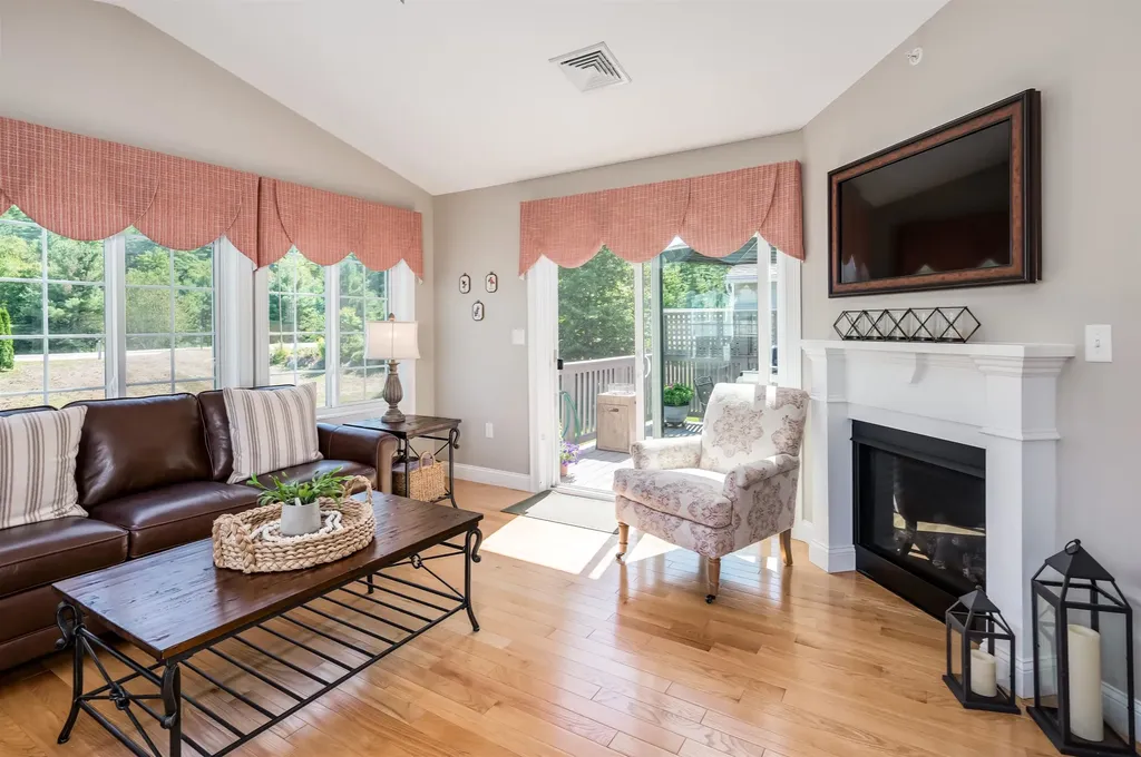 237 Villager Road Chester NH 03036