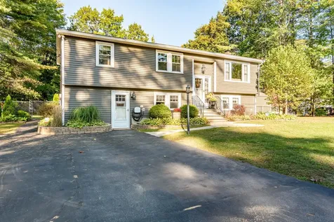 8 Susan Lane Rochester NH 03867