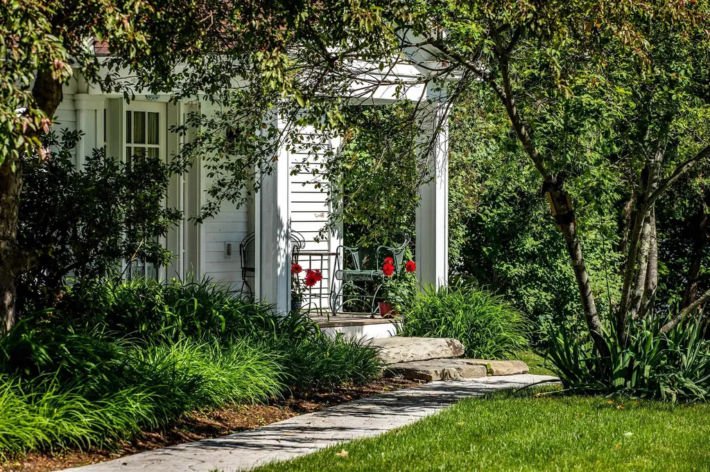 3732 Vt Route 30 Jamaica VT 05343