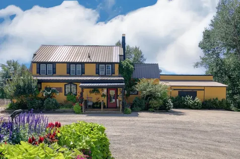 3002 White Mountain Highway Conway NH 03860-2128