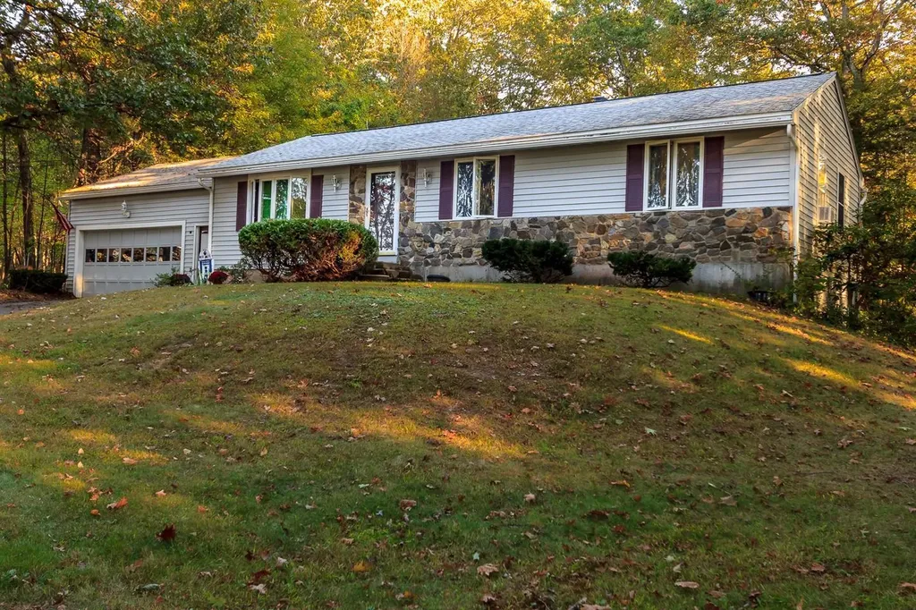 23 Wiley Hill Road Londonderry NH 03053