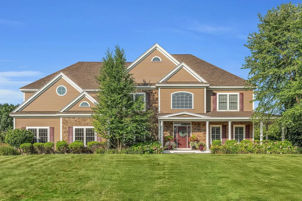 9 Orchard Blossom Road Windham NH 03087