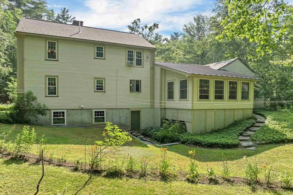 220 Governors Road Brookfield NH 03872