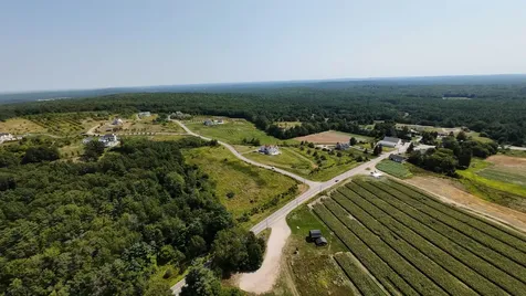 4-13 Woodmont Drive Hollis NH 03049