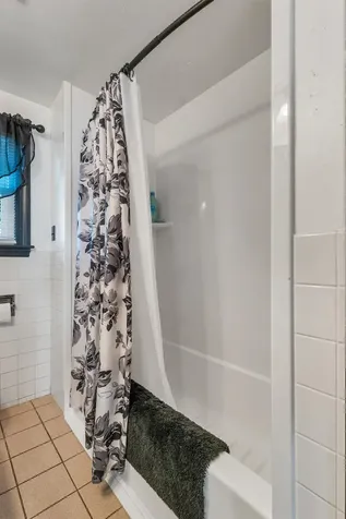 13 Mulvanity Street Nashua NH 03060