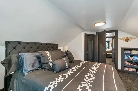 13 Mulvanity Street Nashua NH 03060