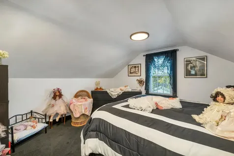 13 Mulvanity Street Nashua NH 03060