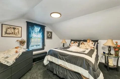 13 Mulvanity Street Nashua NH 03060