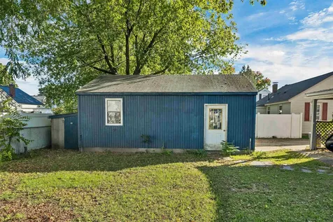 13 Mulvanity Street Nashua NH 03060