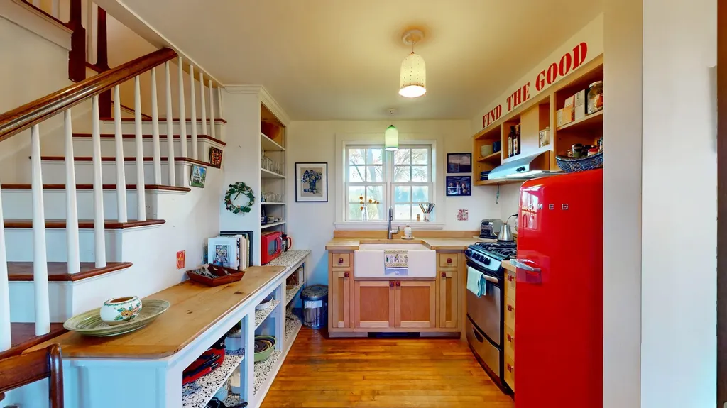 2345 Quaker Village Road Weybridge VT 05753