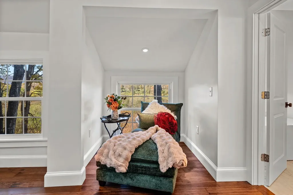 1091 Pucker Street Stowe VT 05672