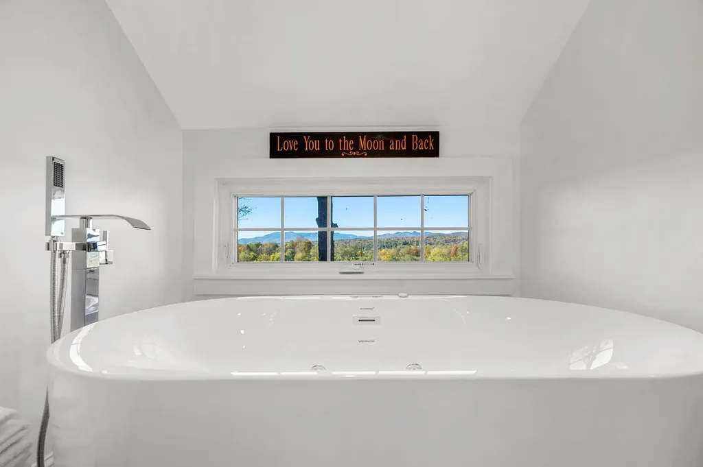 1091 Pucker Street Stowe VT 05672