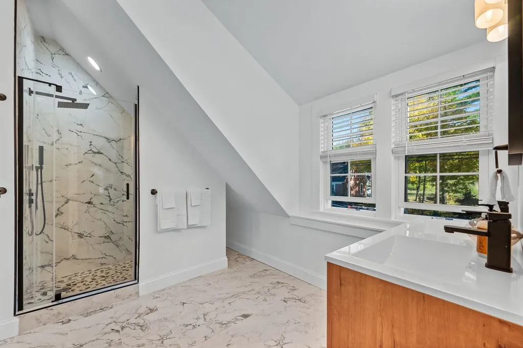 1091 Pucker Street Stowe VT 05672