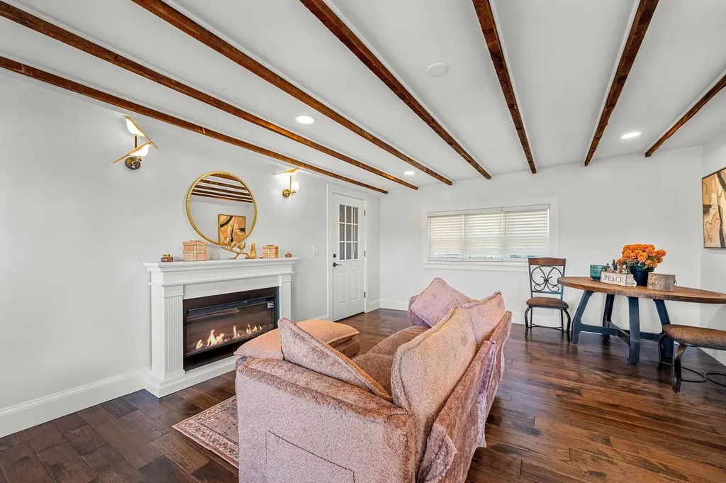 1091 Pucker Street Stowe VT 05672