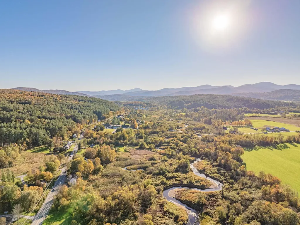 1091 Pucker Street Stowe VT 05672