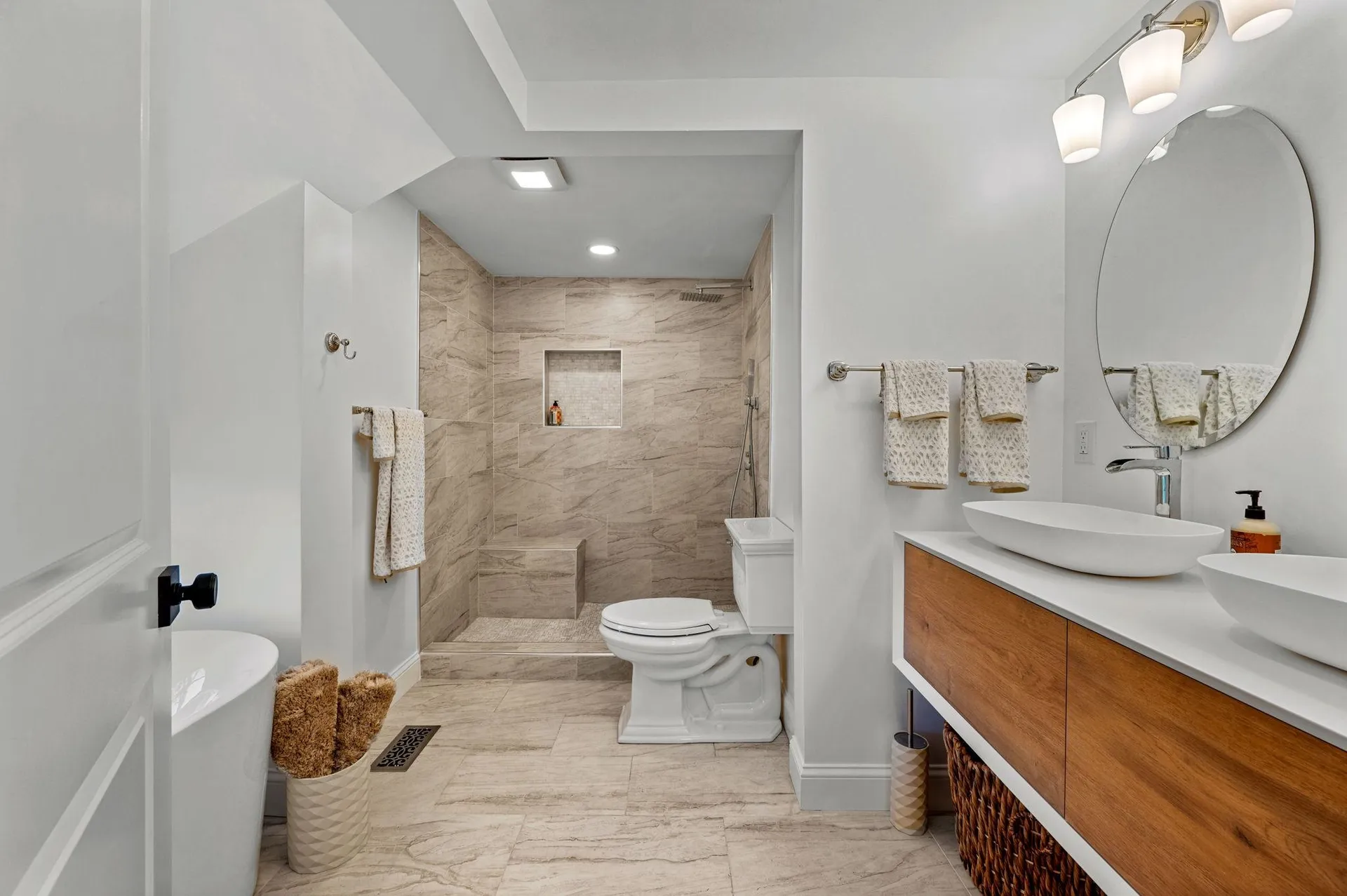 1091 Pucker Street Stowe VT 05672