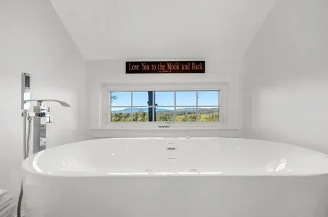 1091 Pucker Street Stowe VT 05672