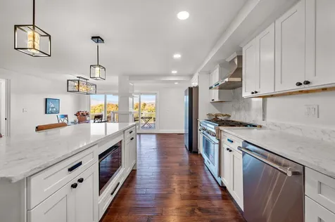 1091 Pucker Street Stowe VT 05672