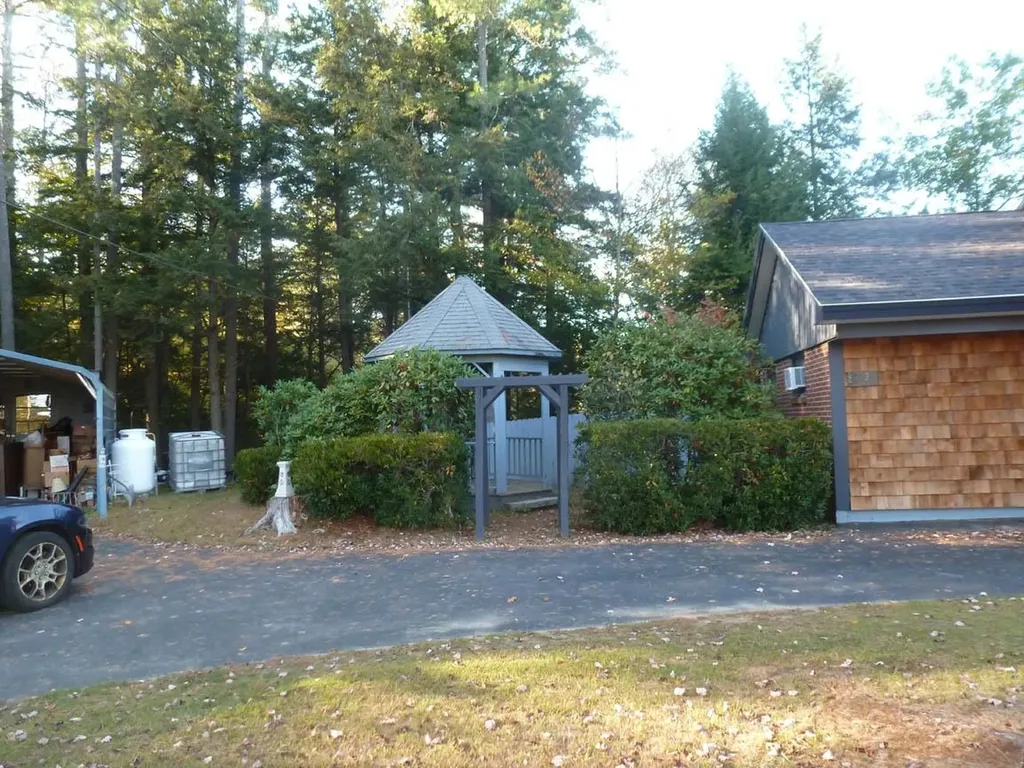 3 Shop Road Hill NH 03243