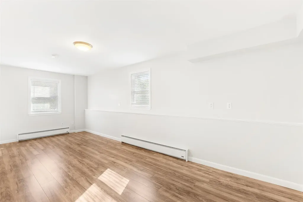 31 Woodlawn Avenue Hillsborough NH 03244