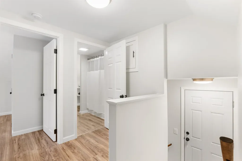 31 Woodlawn Avenue Hillsborough NH 03244