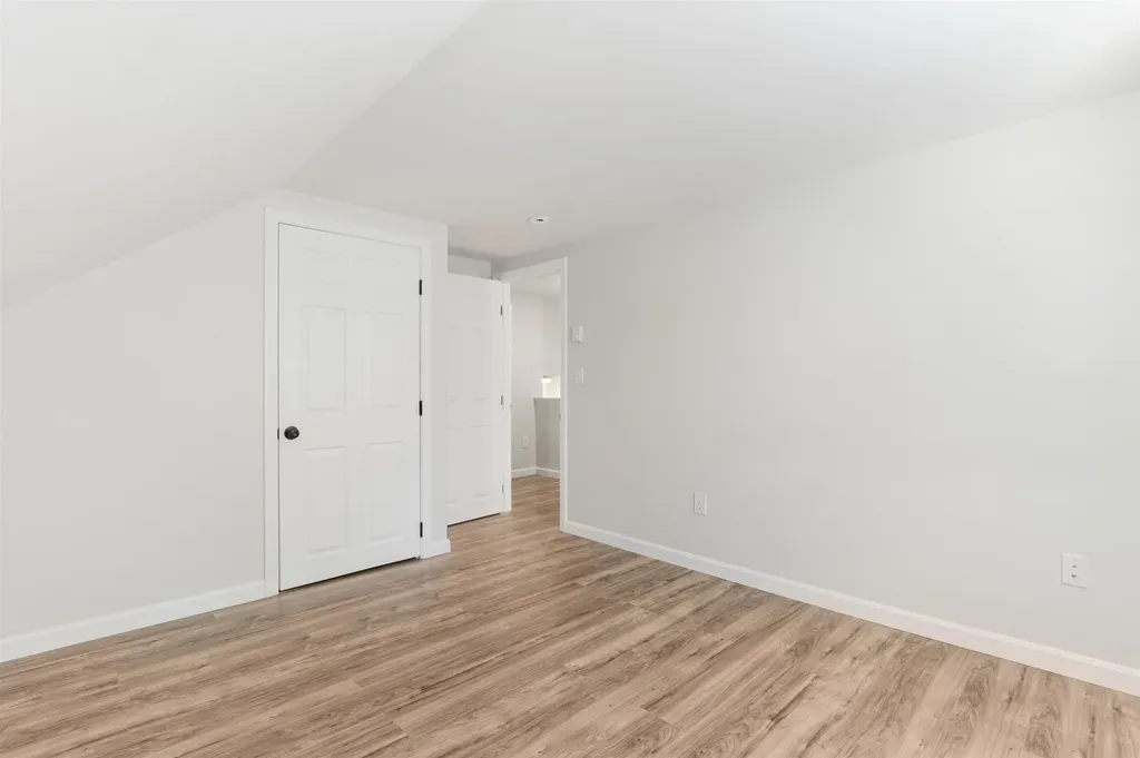 31 Woodlawn Avenue Hillsborough NH 03244