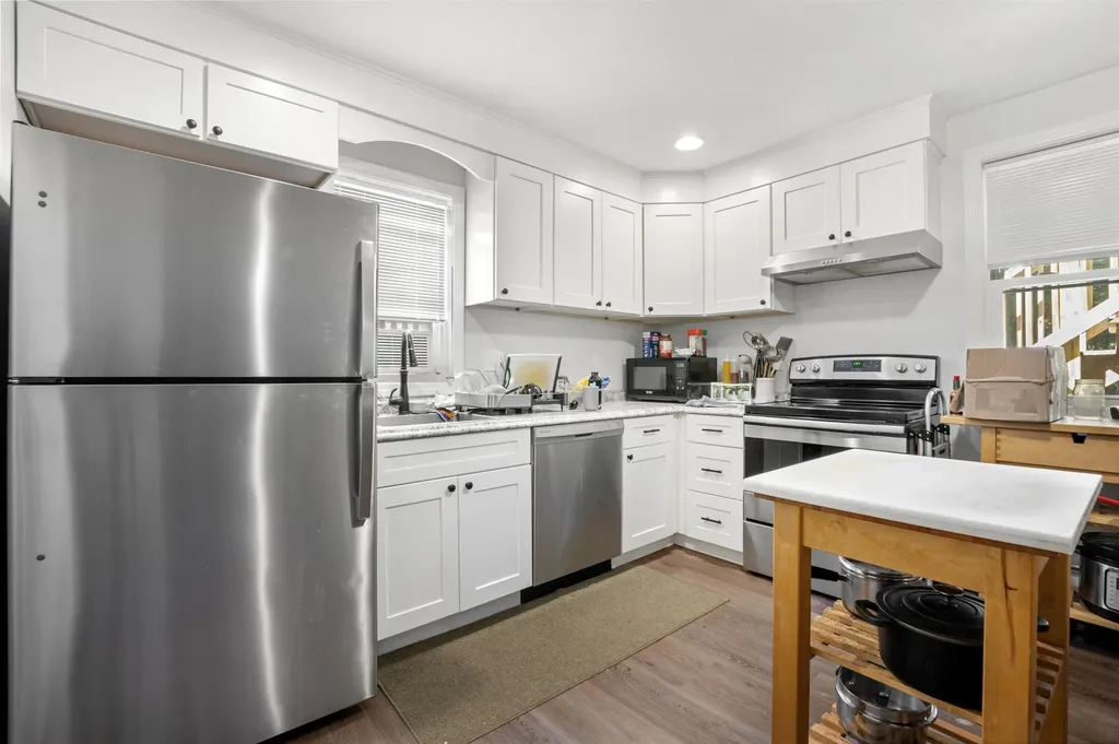 31 Woodlawn Avenue Hillsborough NH 03244