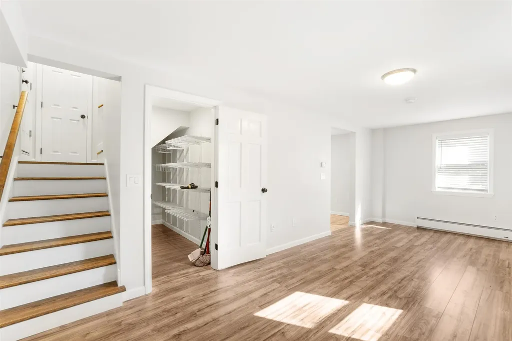 31 Woodlawn Avenue Hillsborough NH 03244