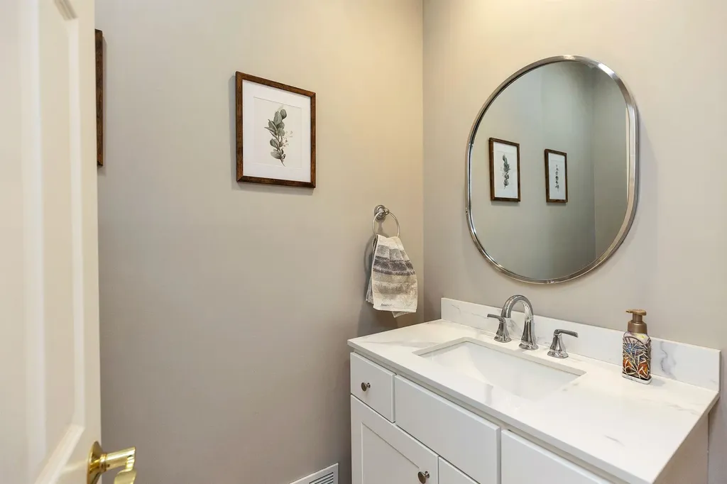 71 Robbe Farm Road Peterborough NH 03458