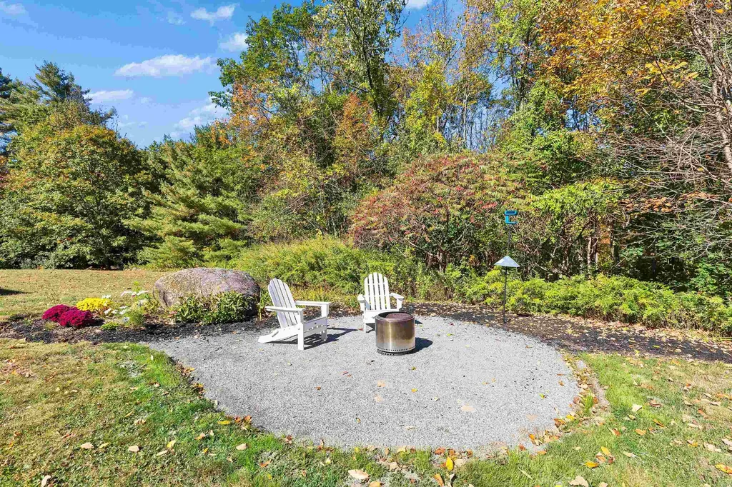 71 Robbe Farm Road Peterborough NH 03458