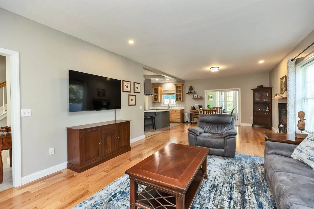 71 Robbe Farm Road Peterborough NH 03458