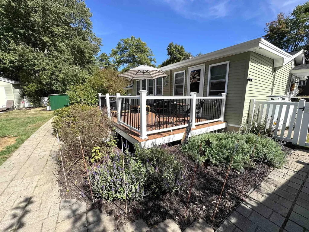 4 Stephanie Road Dunbarton NH 03046