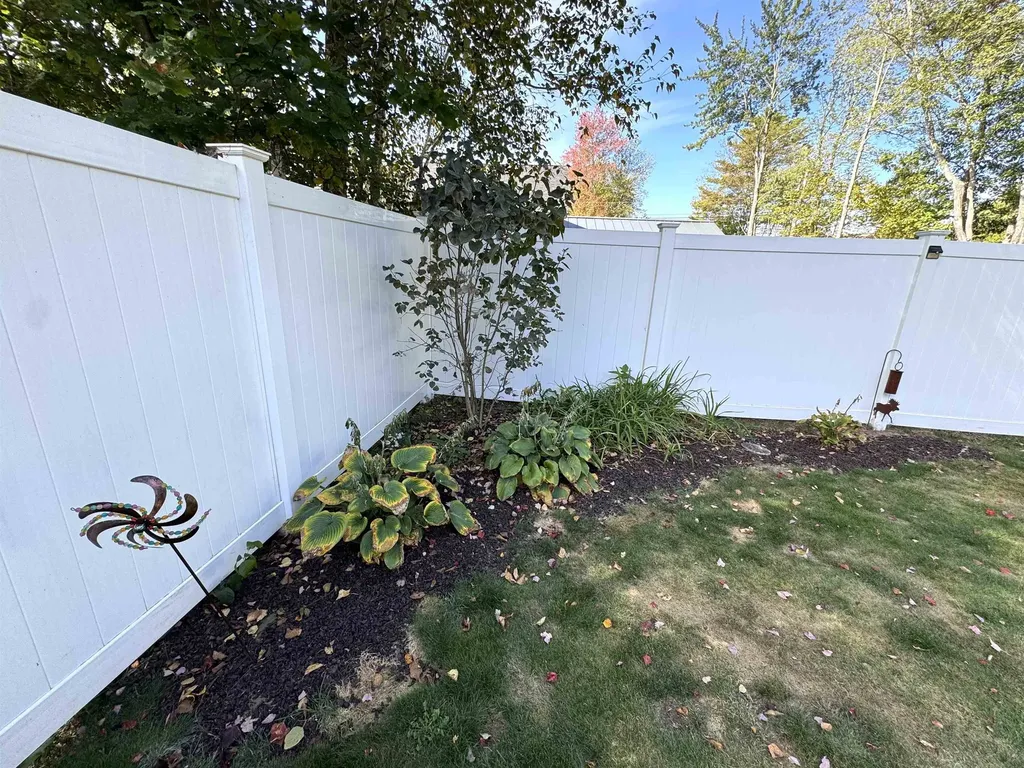 4 Stephanie Road Dunbarton NH 03046