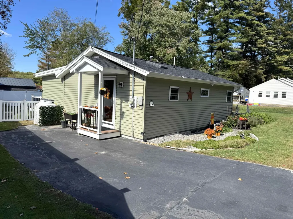 4 Stephanie Road Dunbarton NH 03046